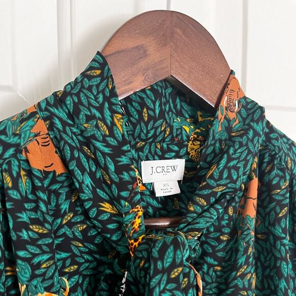 J. Crew Long Sleeve Button Down Neck Tie Blouse Animal Jungle Print Green XS - Picture 4 of 8